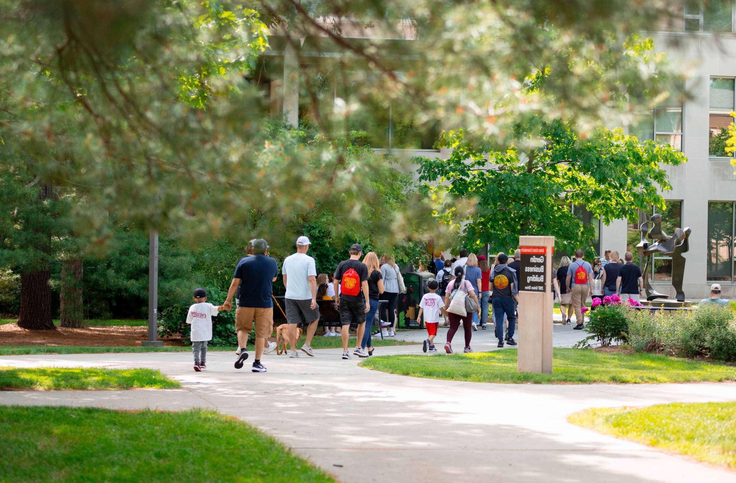 A campus tour during orientation. 